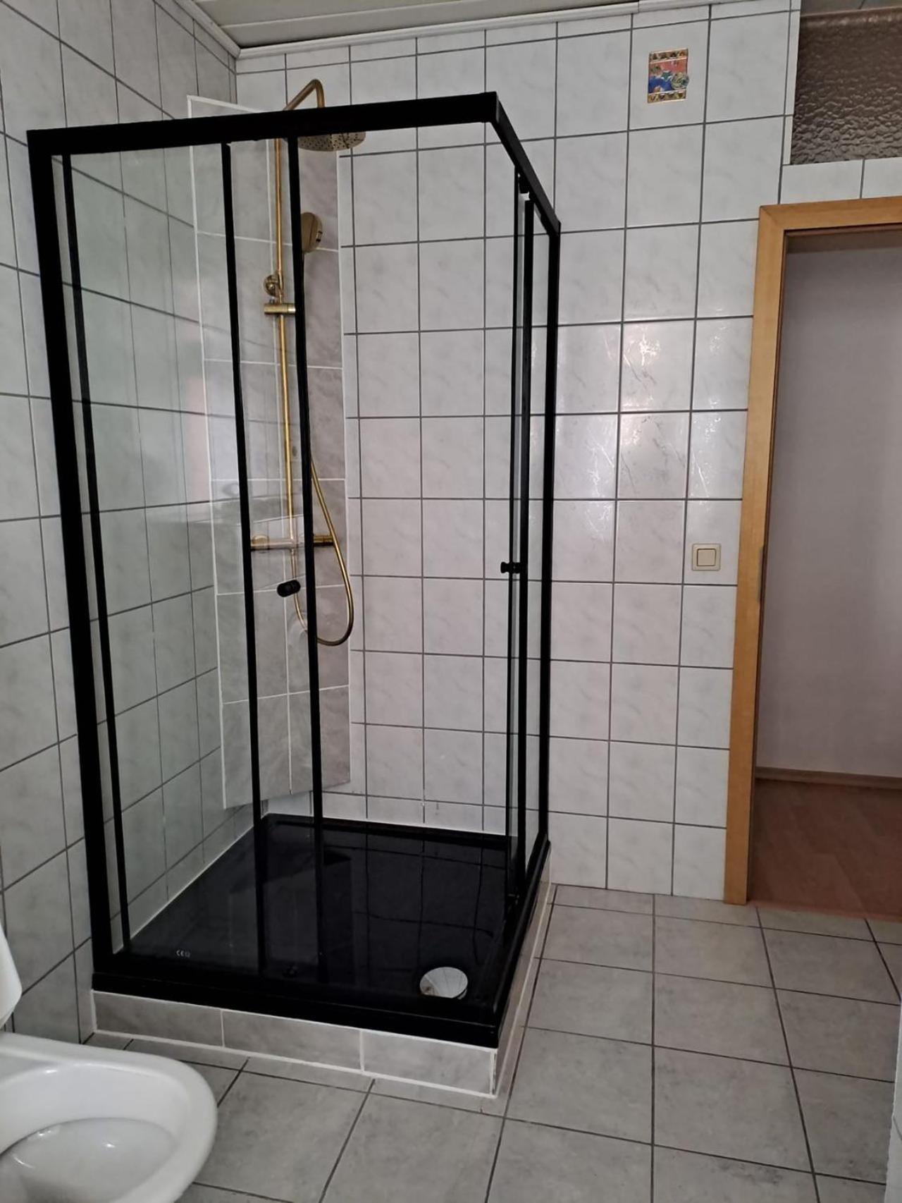 Hotel Zur Post باشاراش المظهر الخارجي الصورة